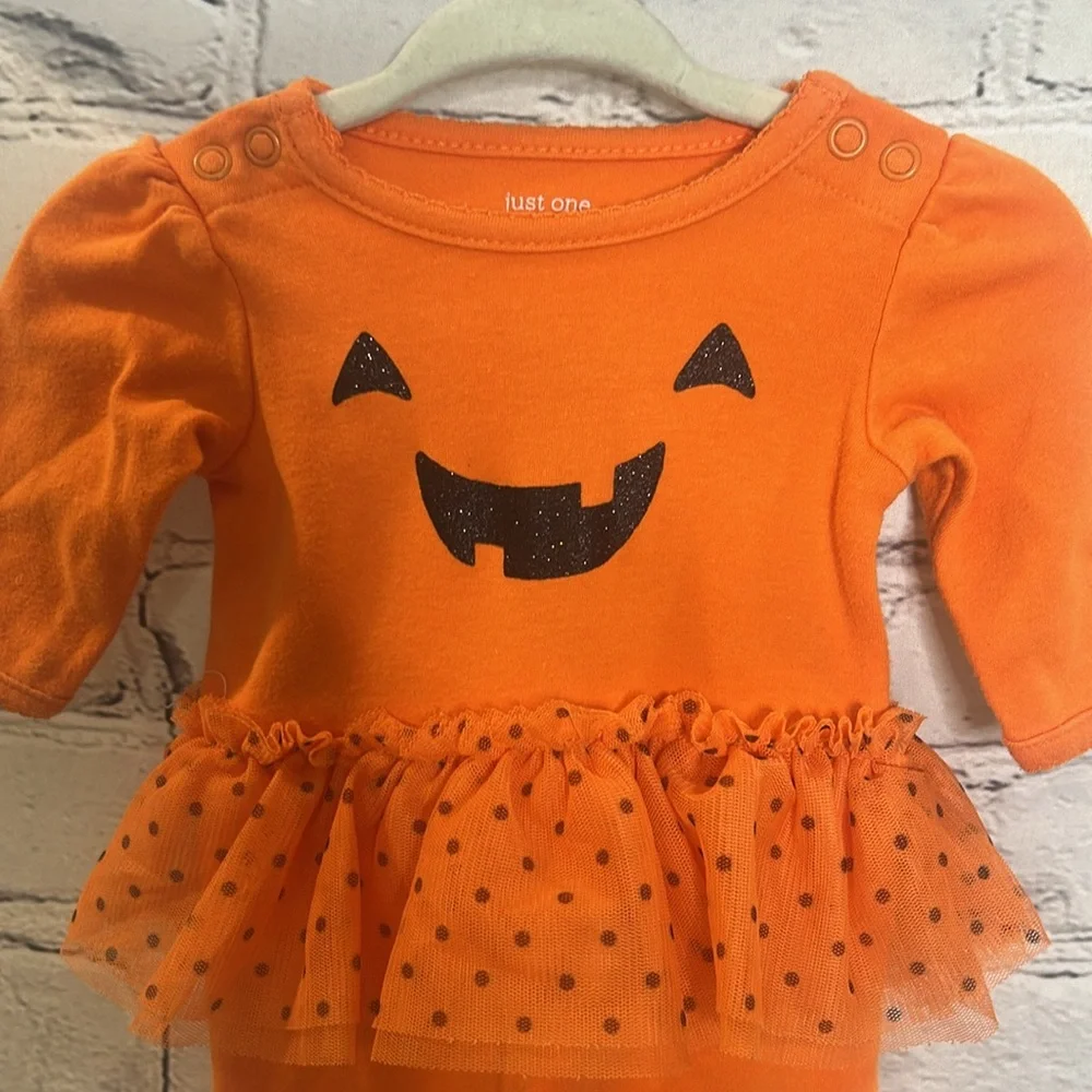 Carter’s Just One You Orange & Black Pumpkin Tutu Onesie Size Newborn - Picture 4 of 12